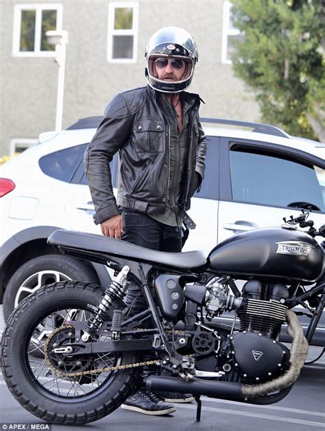 Gerard Butler Speaks About Terrifying La Motorbike Crash Daily Mail Online