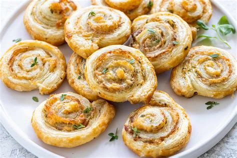 prosciutto and cheese puff pastry pinwheels recipe