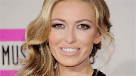 Paulina Gretzky Shares No Makeup Photo On Instagram Huffpost Style