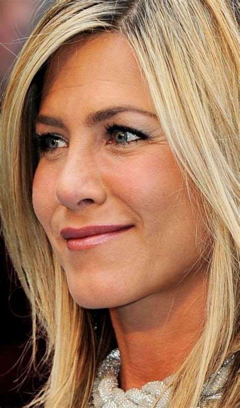 10 Famous Bob Hairstyles Of Jennifer Aniston