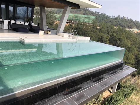 The pool made the news recently because it is leaking so much water that the daily water bill is $1,000. Acrylic Swimming Pool | Luxury Acrylic Pools | Acrylic ...