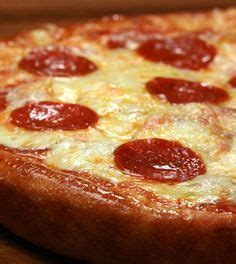 The pizza tracker was 100 % accurate and super good. Pizza Hut Original Pan Pizza | Recipe | Food, Pizza hut ...