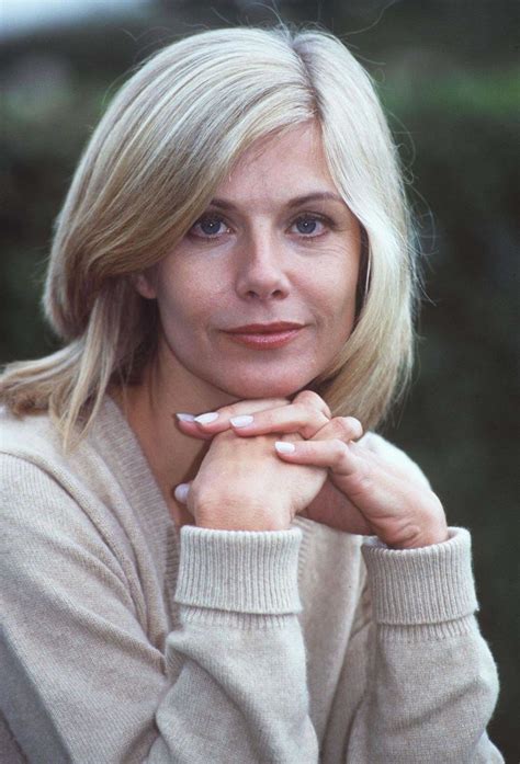 pictures of glynis barber