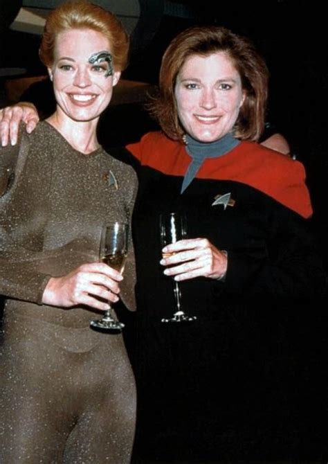 Jeri Ryan Seven Of Nine And Kate Mulgrew Janeway Toast Star Trek