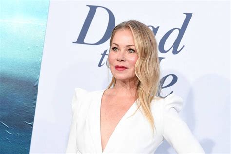 Christina Applegate Net Worth What Is The Fortune And Salary Of The
