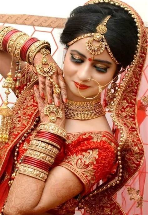 Pose Dulhan Indian Bride Photography Poses Indian Wedding Poses Bride Photography Poses