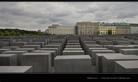 Seit 38 monaten ist klar, dass das denkmal für die ermordeten juden europas schäden hat. Berlin " Holocaust Denkmal " Foto & Bild | deutschland ...