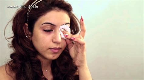 Five Easy Steps To Remove Makeup Like A Pro Youtube