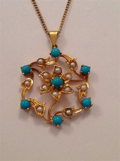 Attractive Edwardian 9ct Gold Natural Turquoise Seed Pearl Set