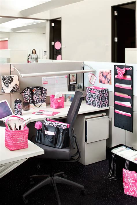 In how to make a finer and more accommodating workstation, organization is a must have. Miss Organization- this is for you! mythirtyone.com ...