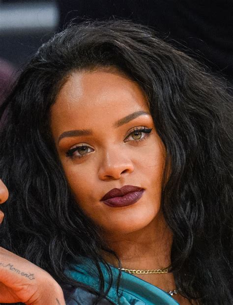Rihanna Wins Legal Battle Against Uk High Street Store Topshop Time