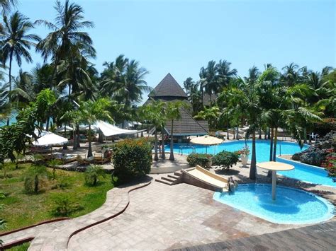 Zanzibar island is approximately 90 km long and 30 km wide. Zanzibar Island | Southern Africa Development Community