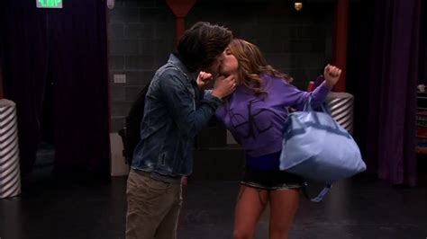 Andre Beck Robbie Fall In Love With Trina Vega On Victorious Part