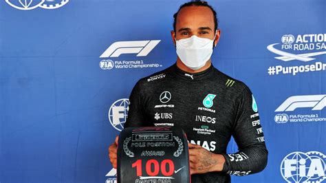 Formel 1 Lewis Hamilton Feiert 100 Pole Position And Eilt Von Rekord Zu