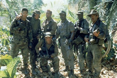 Predator 1987 dutch and his band of commandos are hired by the cia to rescue downed airmen from guerillas in a central american jungle. Hiya Toys To Release Predator 1/18 Scale Figures - The ...