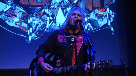 Café, cafeteria e restaurante asiático$$$$. Mike Peters of The Alarm - "Only The Thunder" (Old Town ...
