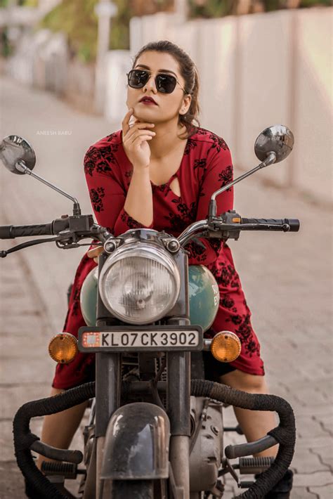 Sarayu Mohan Photoshoot Stills By Aneesh Babu South Indian Actress