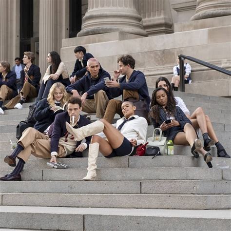 We Have A Date For Gossip Girls Return — And Its Sooner Than You