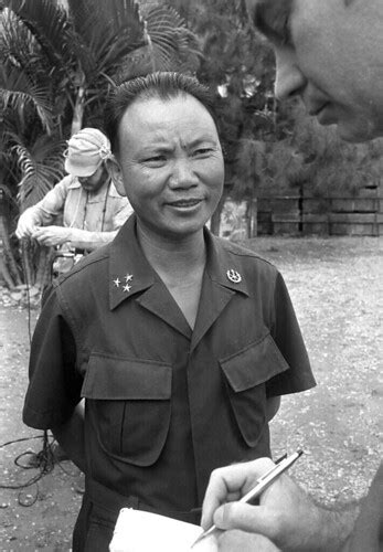Vang Pao 1972 Gen Vang Pao Who Has 6 Wives A Private Pl Flickr