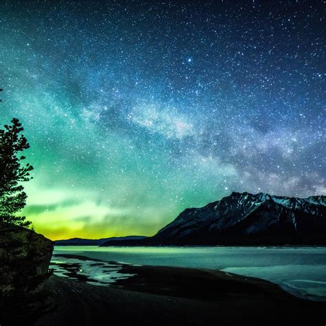 Aurora And The Milky Way Abraham Lake 8k Ipad Pro Wallpapers Free Download