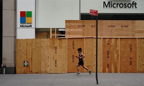 Végleg bezárja üzleteit a Microsoft | Startlap Vásárlás