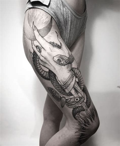 Hình xăm cá chép từ lâu đã được coi là hình ảnh phổ biến và được ưa thích nhất trong giới tattoo nghệ thuật. Ý nghĩa hình xăm rắn, tattoo rắn hổ mang đẹp - Anh Dũng SEO