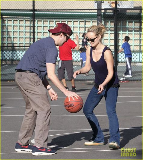 Olivia Wilde And Jason Sudeikis Playing Basketball Jason Sudeikis