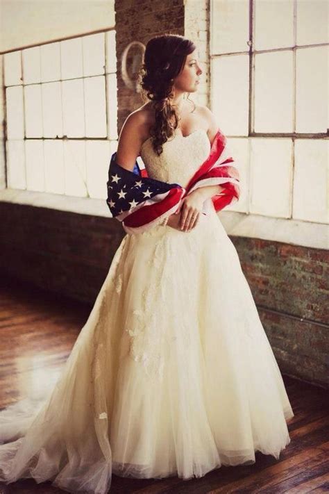Patriotic Wedding Dress Chorp Wedding