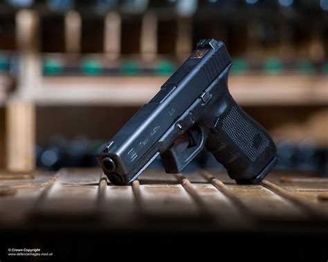 Glock 17 Gen 4 L131a1 9mm Pistol Pictured In An Armoury Flickr
