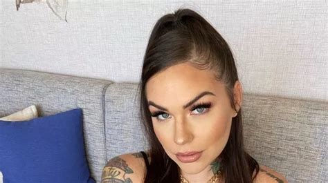New Mum Who Started Stripping To Pay The Bills Is Now An Onlyfans