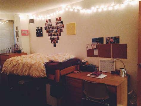 Sophomore Year Room Moving To Boston Cool Dorm Rooms Spring Break Trips Print Comforter