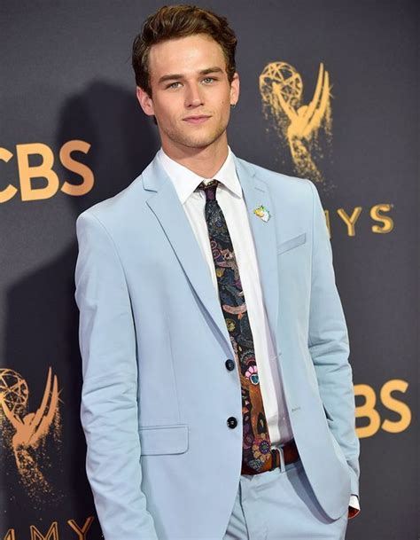 13 Reasons Why Lacteur Brandon Flynn En Couple Avec Un Célèbre