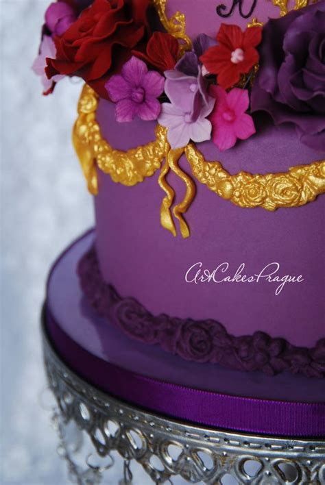 Purpleandgold Wedding Cake Decorated Cake By Art Cakes Cakesdecor