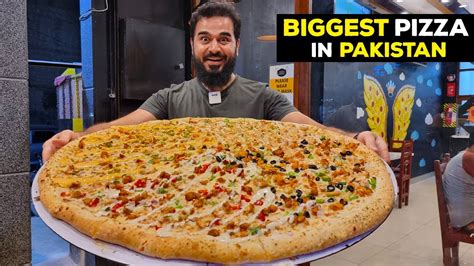 Eating Pakistans Biggest Pizza Mustafa Hanif Food Vlog Karachi