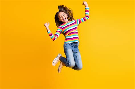 Kids Jump Pictures Download Free Images On Unsplash