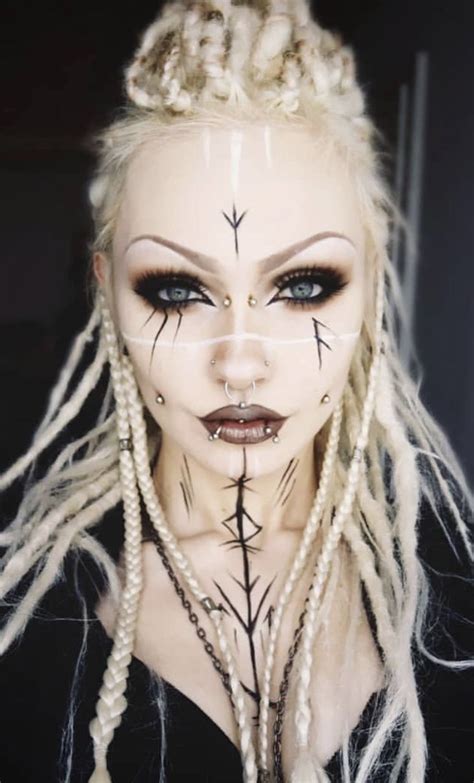 Pin Von Katja M Auf Kostüm In 2020 Viking Frisur Halloween Gesicht