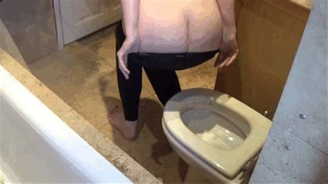 Rear Ass View Farts Straining Plops In Yoga Pants Toilet Fetish Fart