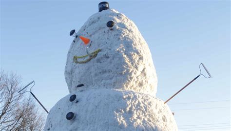 Giant Snowman Has Emotional Backstory For Ind Brothers