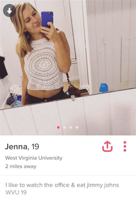 Shocked Student On Tinder Spots Girl Hes Never Met Posing For A Selfie