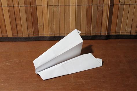 The Hammer Paper Airplane 6 Steps Instructables