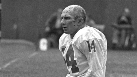 Pro Football Hall Of Fame Qb And Giants Legend Ya Tittle Dies At 90