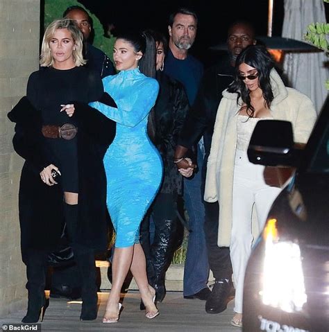 Kylie Jenner Flaunts Curvaceous Figure In Clinging Aqua Dress For