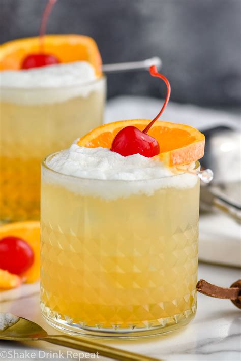 Whiskey Sour Recipe Shake Drink Repeat