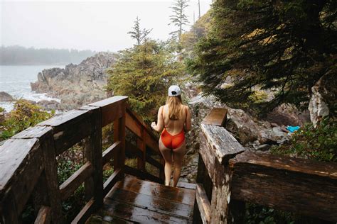 Book This Epic Adventure To Hot Springs Cove In Tofino Vancouver Island The Mandagies