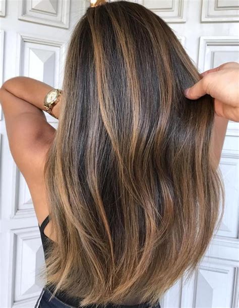 They will enrich your already amazing haircut. 20 Natural-Looking Brunette Balayage Styles | Balayage ...