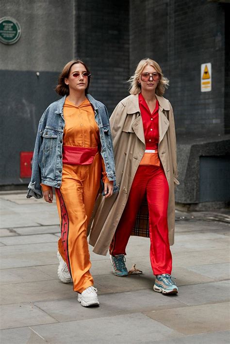 The Very Best Street Style Looks From Outside The London Shows Cool Street Fashion Street