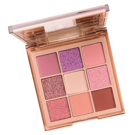 Huda Beauty Nude Light Obsessions Eyeshadow Palette Review Swatches