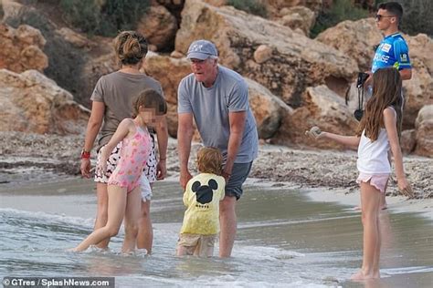 Richard Gere 72 Enjoys Day At The Beach With Wife Alejandra Silva 39