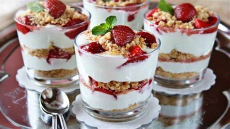 Parfait à La Fraise Mascarpone Et Crème Chantilly Moelleux Idée