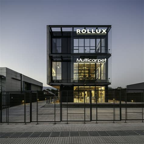 Multicarpet Rollux Showroom© Aryeh Kornfeld Retail Architecture